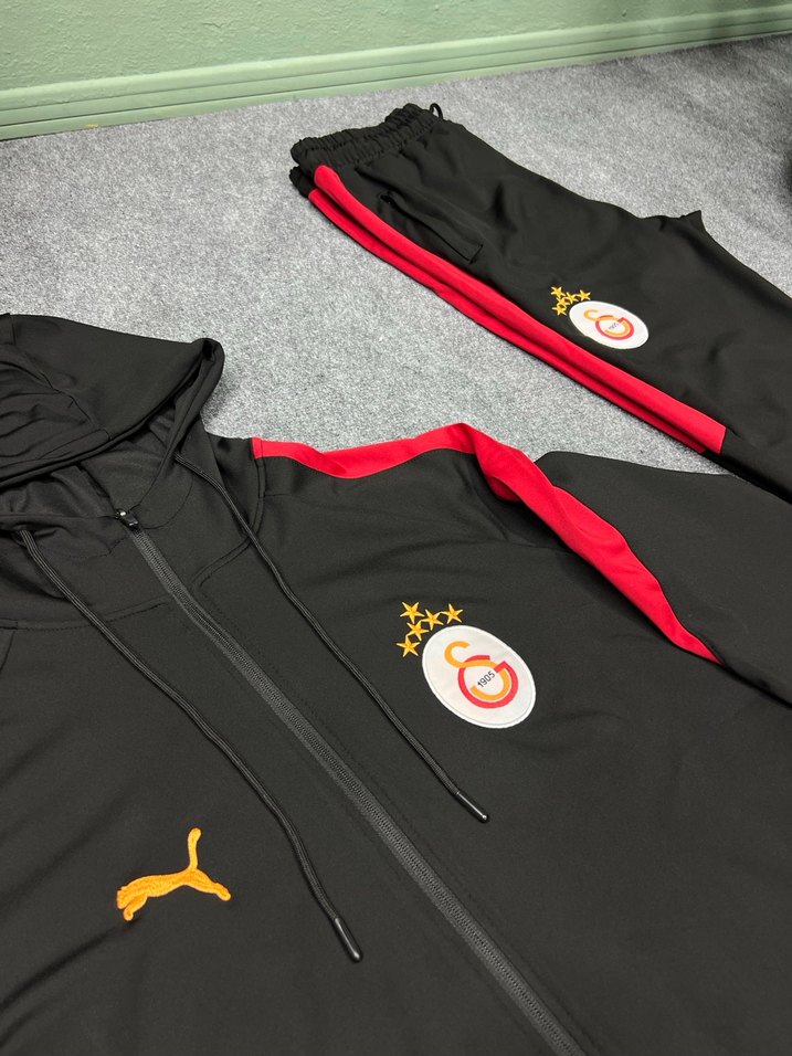 Siyah Kırmızı  Eşofman Takımı - Görsel 4