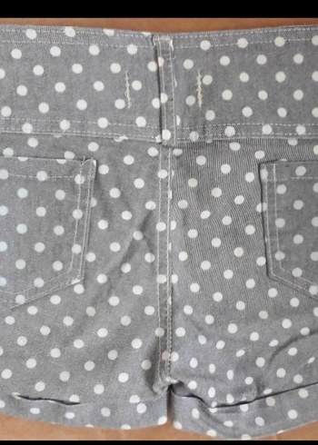 Düğmeli Gri Puantiyeli Mini Kot Şort hiç giyilmedi mini ince kot - Görsel 4