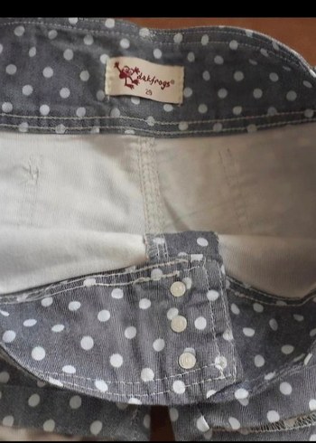 Düğmeli Gri Puantiyeli Mini Kot Şort hiç giyilmedi mini ince kot - Görsel 3