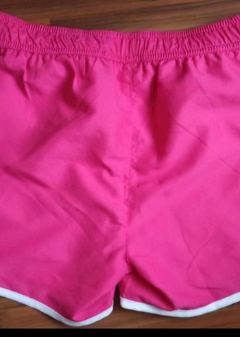 Kız Çocuk Pembe Deniz Şort geçen yıl aldım bu yıl beden uymadı - Görsel 2