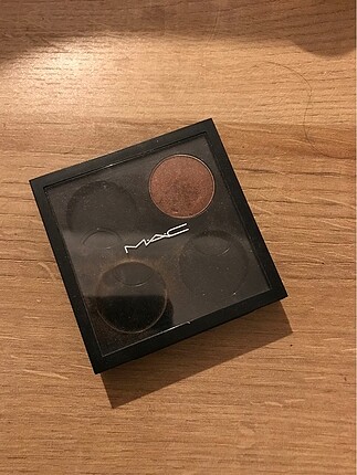 Mac antiqued far