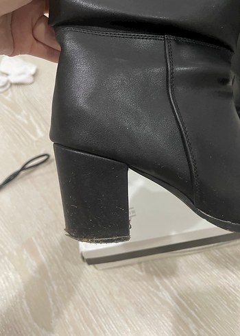 Siyah Deri Topuklu Diz Boyu Kadın Çizme - Görsel 3