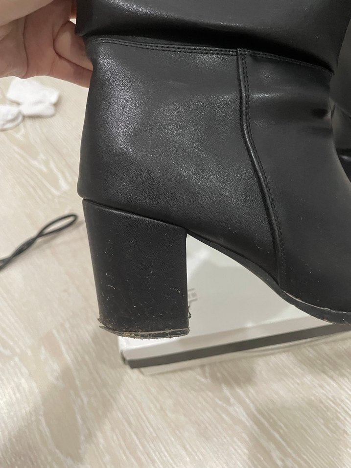 Siyah Deri Topuklu Diz Boyu Kadın Çizme - Görsel 3