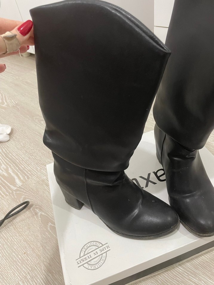 Siyah Deri Topuklu Diz Boyu Kadın Çizme - Görsel 2