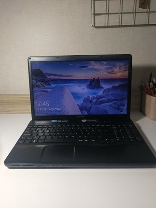 Sony Vaio Laptop 15.5 inch Intel core i5 işlemci (Windows 10) 