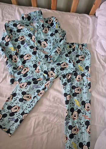 Mickey Mouse Desenli Düğmeli Erkek Pijama Takımı - Görsel 2