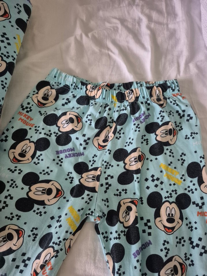 Mickey Mouse Desenli Düğmeli Erkek Pijama Takımı - Görsel 3