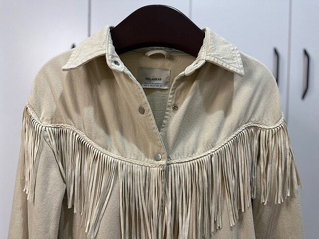 Pull and Bear Püsküllü Ceket