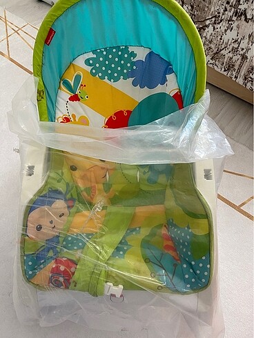 Fisher price yağmur ormanı titreşimli anakucağı