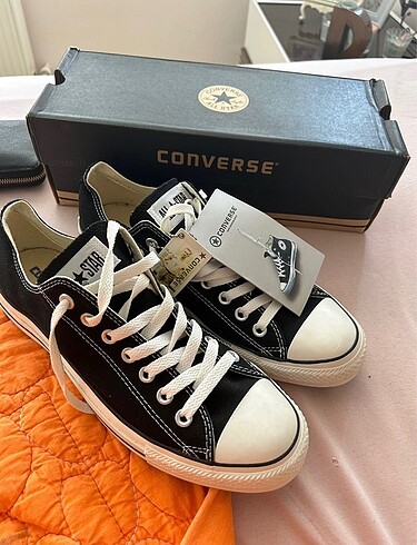 siyah converse