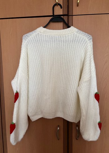 Nakışlı Beyaz Triko Kadın kazak - Görsel 3