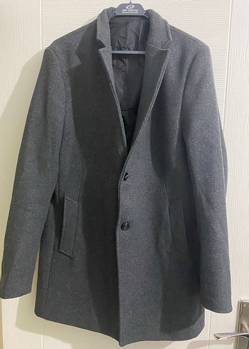 Gri Düğmeli Erkek Midi Kaban - Görsel 2