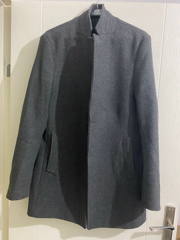 Gri Düğmeli Erkek Midi Kaban - Görsel 3