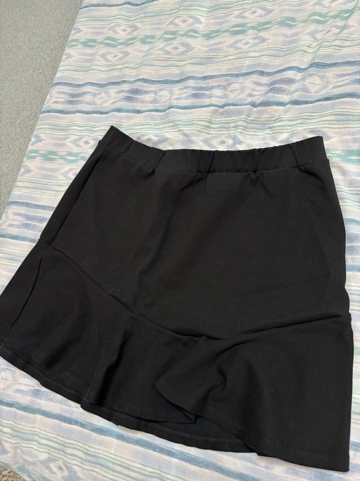 Kadın Siyah Volanlı Mini Etek - Görsel 4