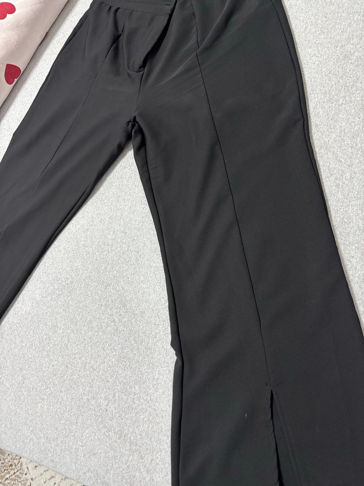 Siyah Kadın Yırtmaçlı Dar Kesim Pantolon - Görsel 3