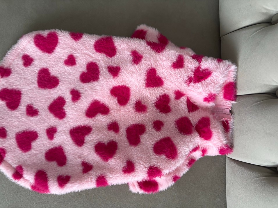 Pembe Kalp Desenli Kürklü Köpek Kıyafeti - Görsel 3