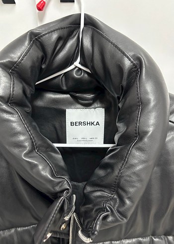 Kadın Siyah Deri Kemerli Kısa Kışlık Mont - Görsel 4