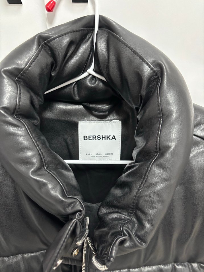 Kadın Siyah Deri Kemerli Kısa Kışlık Mont - Görsel 4