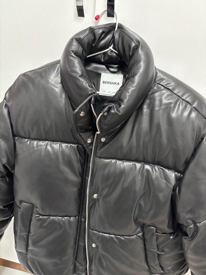 Kadın Siyah Deri Kemerli Kısa Kışlık Mont - Görsel 3