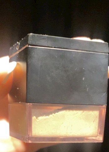 huda beauty pudra peach pie - Görsel 3