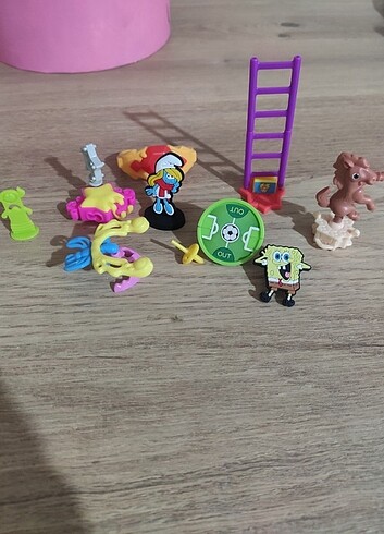Kinder Oyuncakları