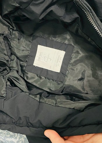 Erkek Çocuk siyah Kapüşonlu Fermuarlı Mont - Görsel 2