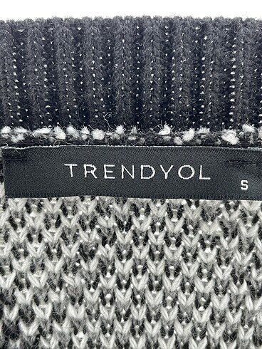 s Beden çeşitli Renk Trendyol & Milla Süveter %70 İndirimli.