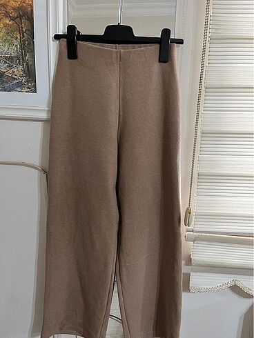 Mango Mango triko pantolon