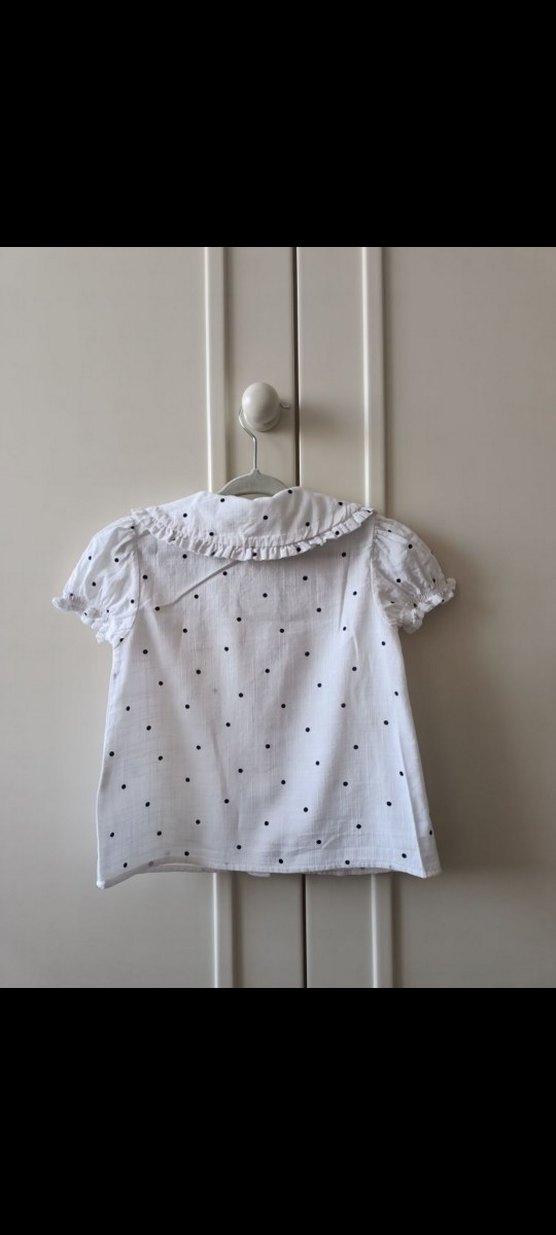 Kız Çocuk Beyaz Puantiyeli Kısa Kollu Gömlek - Görsel 2