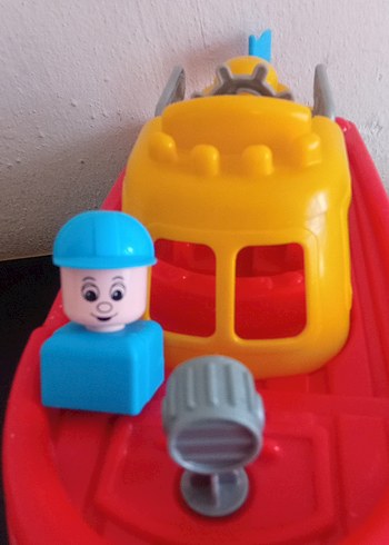 Renkli Oyuncak Tekne ve Figür - Görsel 7