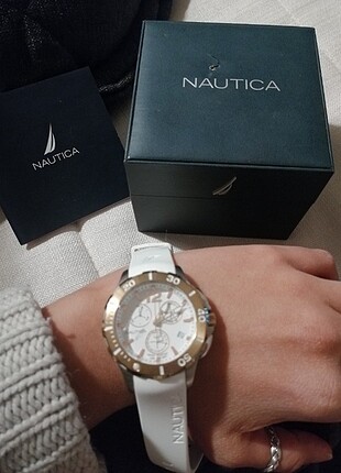 Nautica altın-gold beyaz saat