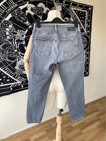 27 Beden Mavi Jean