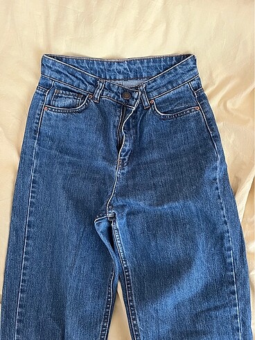 mom jean
