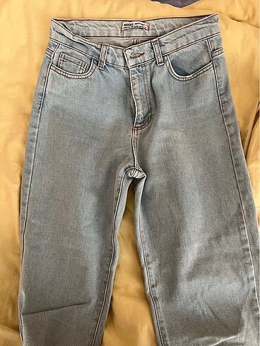 mom jean