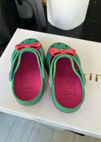 24 Beden Kız Çocuk Yeşil Terlik Pembe Fiyonk Detaylı