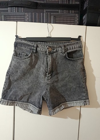 Gri Rahat Kesim Kadın Kot Şort