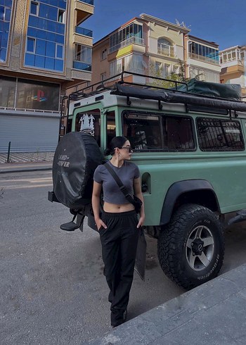 Siyah Fermuarlı Kadın Ceket - Görsel 2