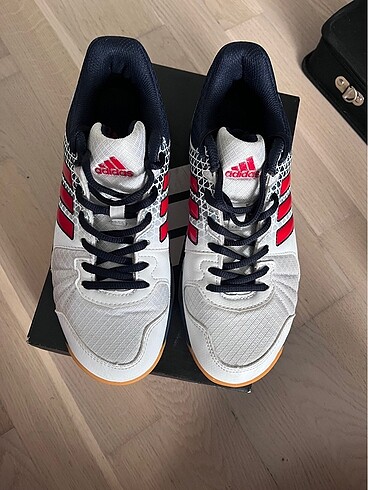 37,5 Beden Adidas Spor Ayakkabisi