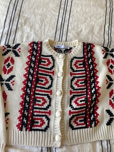 Zara marka renkli crop hırka