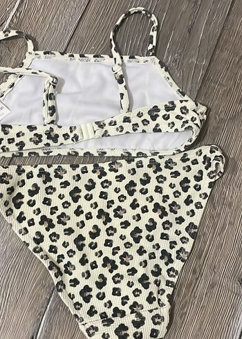 Leopar Desenli Askılı Bikini Takımı - Görsel 6