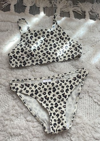 Leopar Desenli Askılı Bikini Takımı - Görsel 2