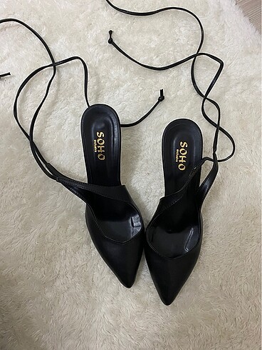 Kısa topuk stiletto siyah