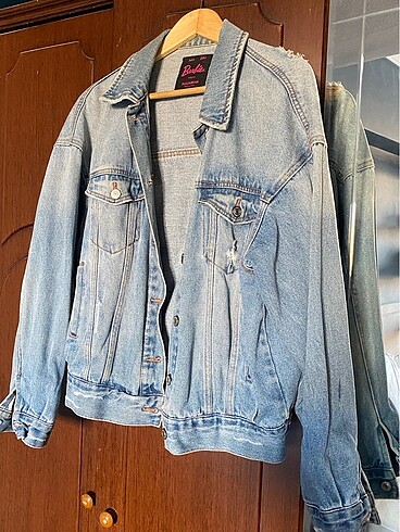 Pull and Bear barbie baskılı kot ceket