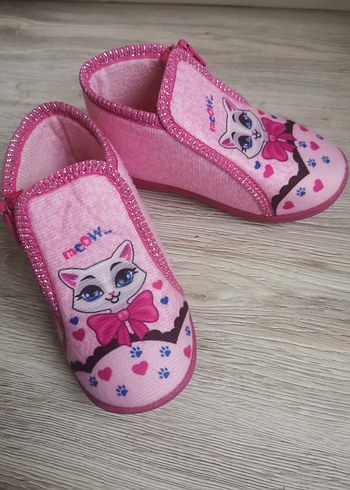 Gezer kız çocuk kedili ev ayakkabısı - Görsel 6