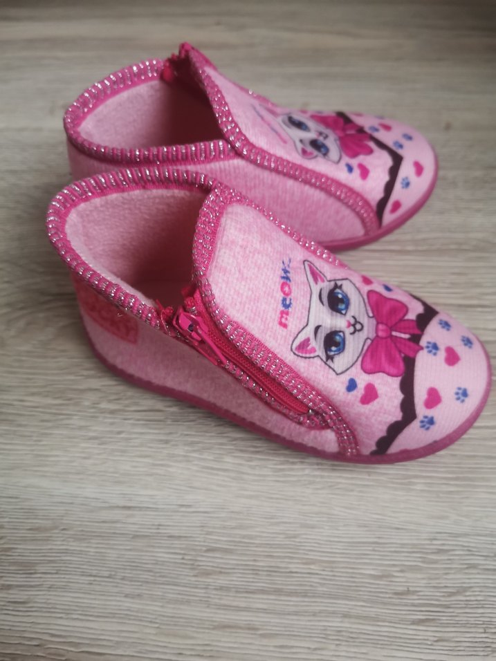 Gezer kız çocuk kedili ev ayakkabısı - Görsel 4