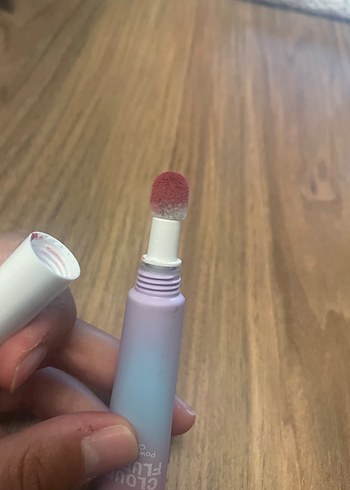 Beden Renk LYKD Cloud Fluffy Pudralı Dudak Kremi Bej