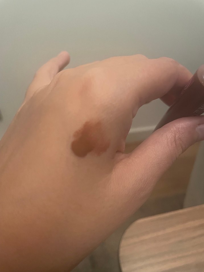 Kahverengi Lipgloss Parlatıcı - Görsel 4