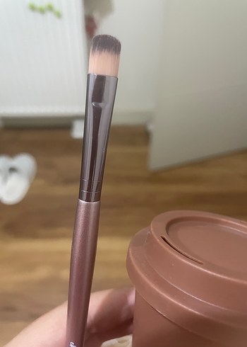 Miine Beauty makyaj süngeri kutusu ve far fırçası - Görsel 4