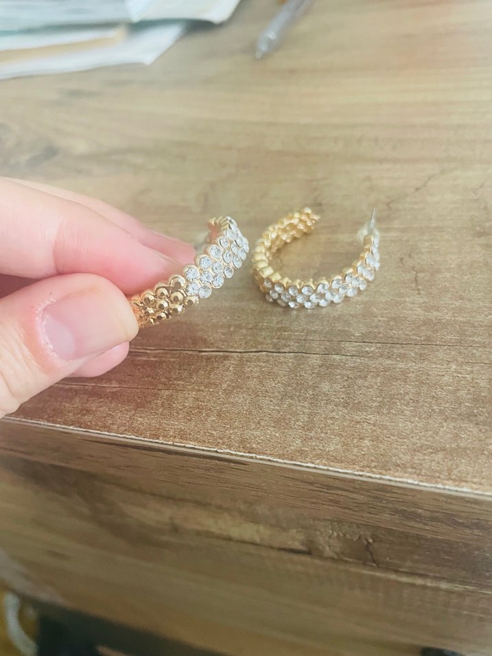 İnci İşlemeli Altın Midi Küpe - Görsel 3