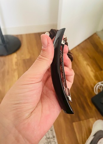 Koyu Kahverengi Süet Lastikli Saç Tokası ve siyah toka - Görsel 4